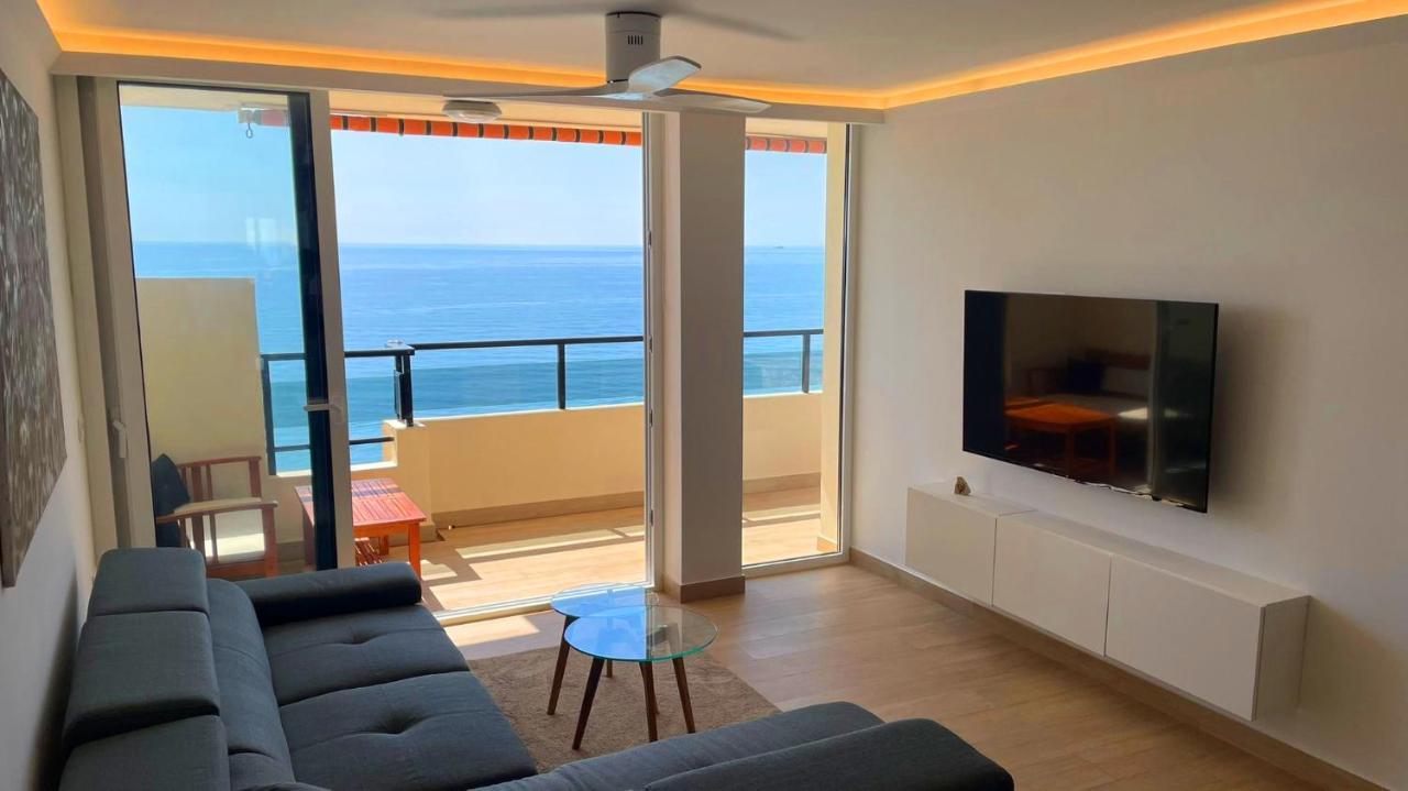 Beachfront Luxury: Fuengirola Sea View Apartment Exterior photo