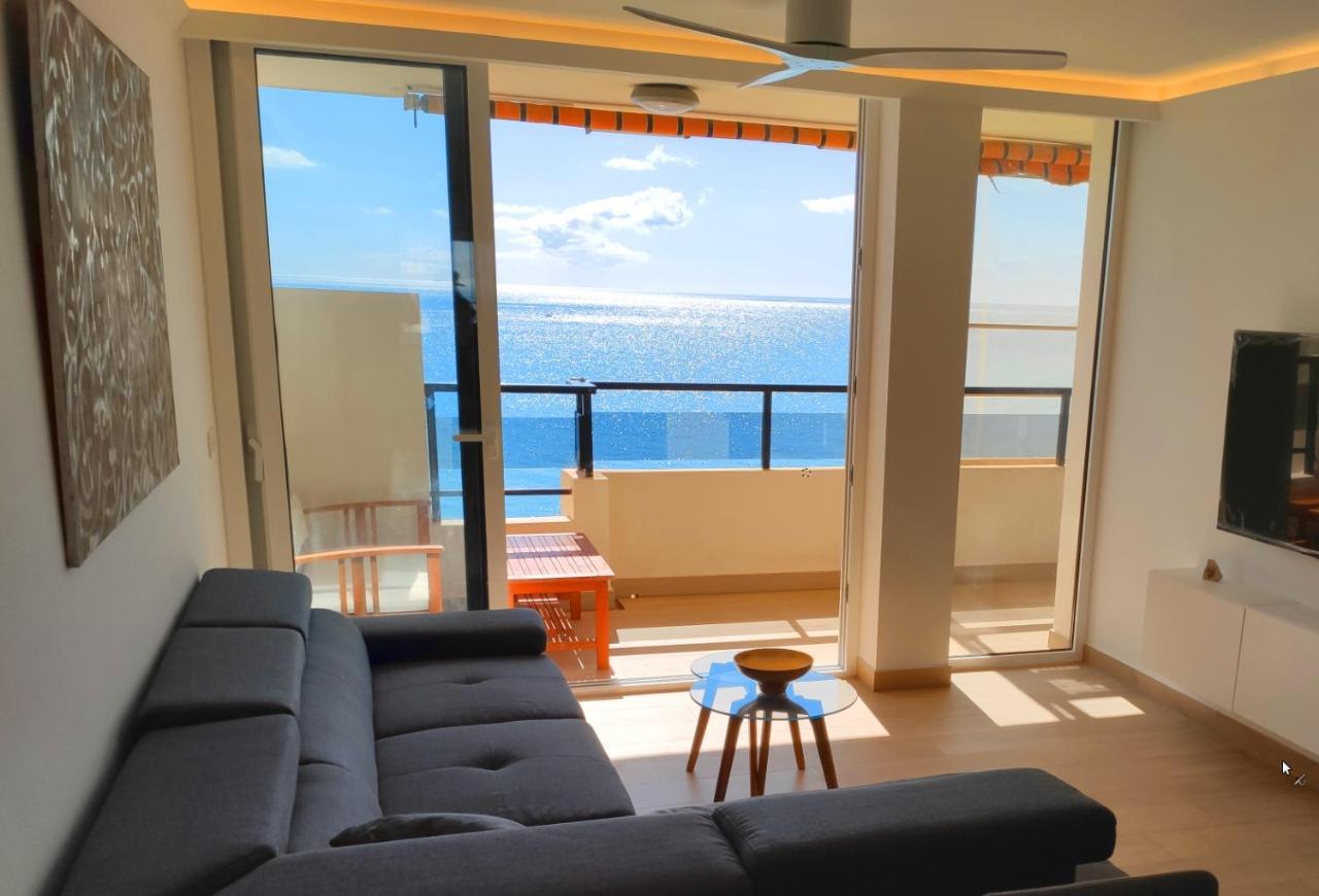 Beachfront Luxury: Fuengirola Sea View Apartment Exterior photo